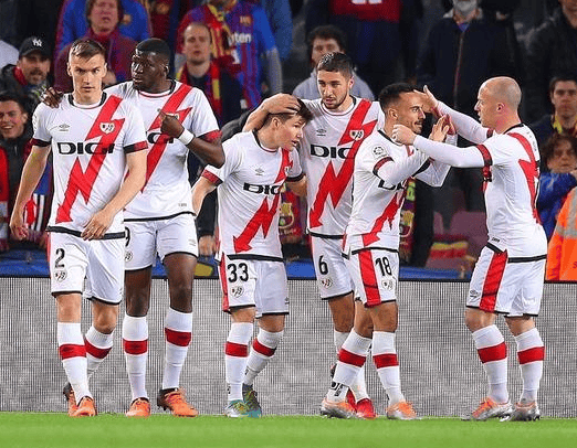 巴列卡诺球员喜获一儿一女，欲为家庭赢球