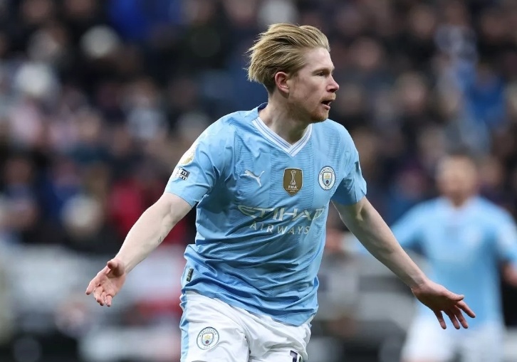 德布劳内在巴黎圣日耳曼比赛中关键助攻,回归赛场引发热议!的简单介绍