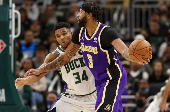 费德勒爆冷击败美国队,高光表现引爆全场!